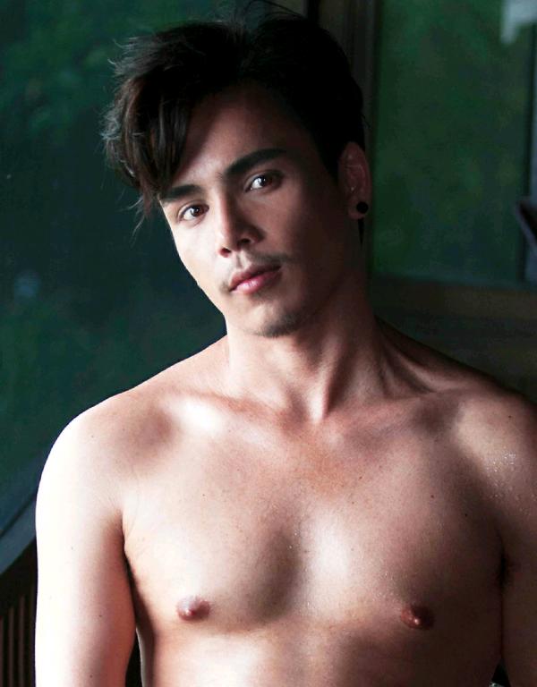 MAN-OMG-7---JOEY-RAINING-BOY